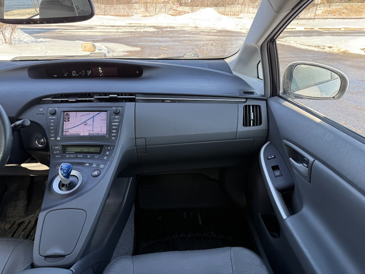 Toyota Prius Prius V 2010