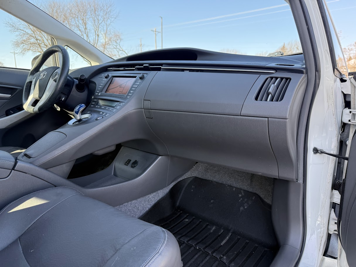 Toyota Prius Prius V 2010