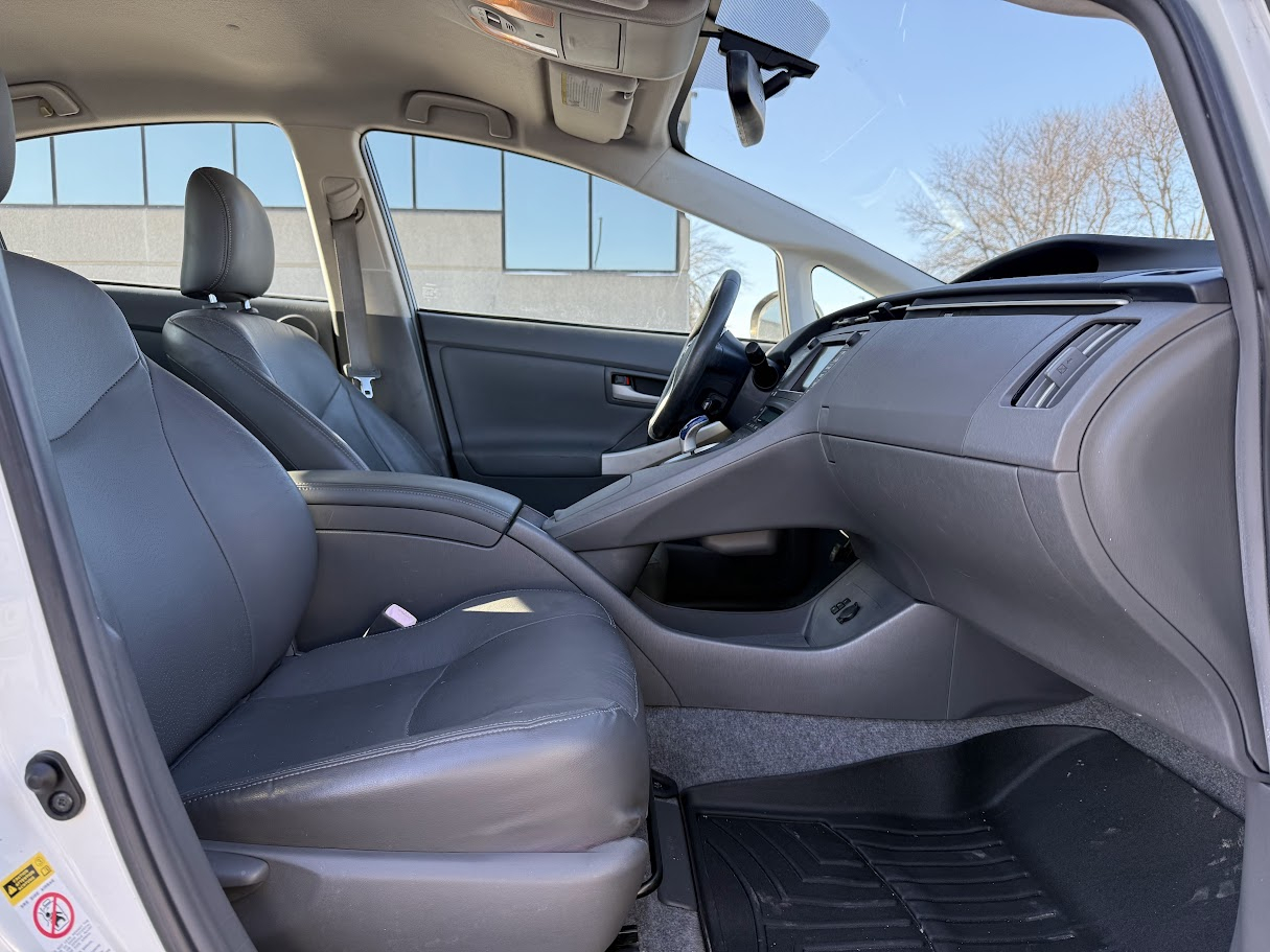 Toyota Prius Prius V 2010