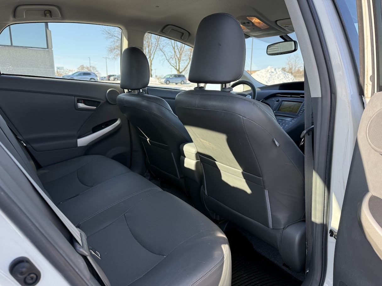 Toyota Prius Prius V 2010