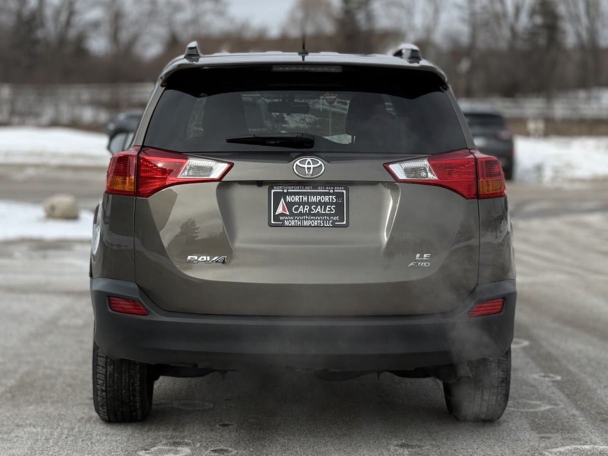 Toyota RAV4 LE AWD 2015
