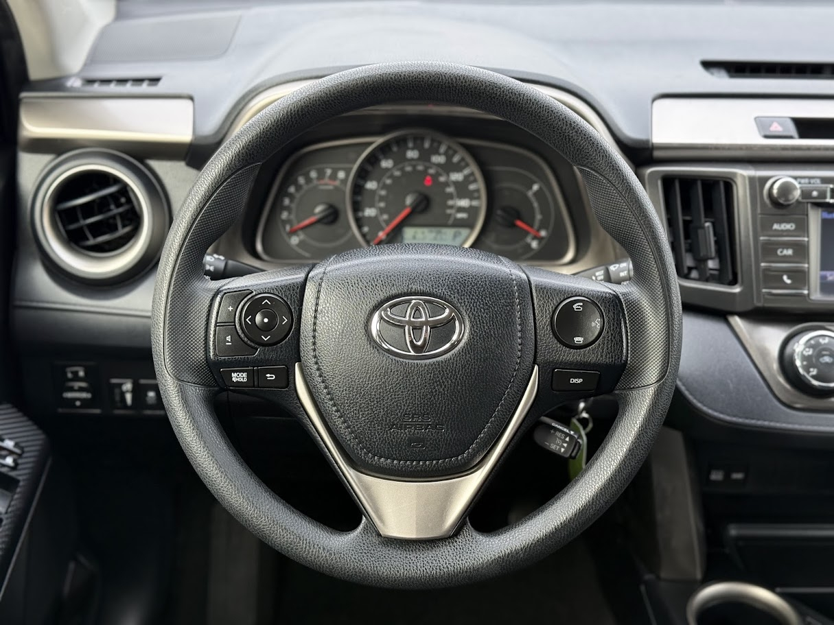 Toyota RAV4 LE AWD 2015