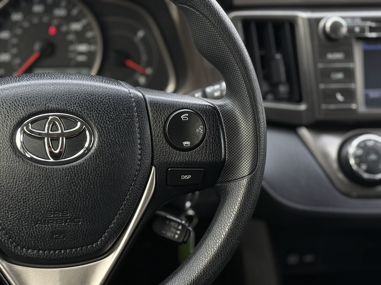 Toyota RAV4 LE AWD 2015