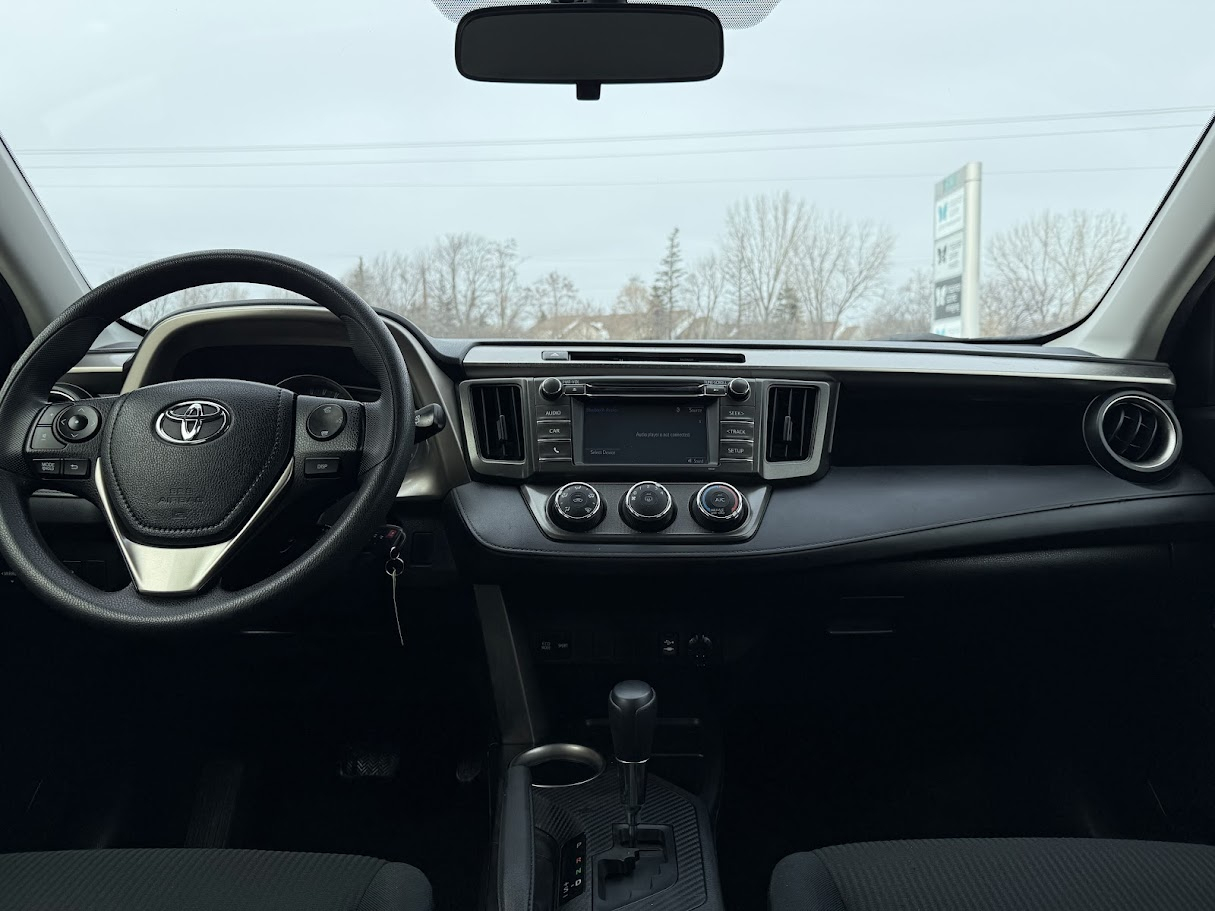 Toyota RAV4 LE AWD 2015