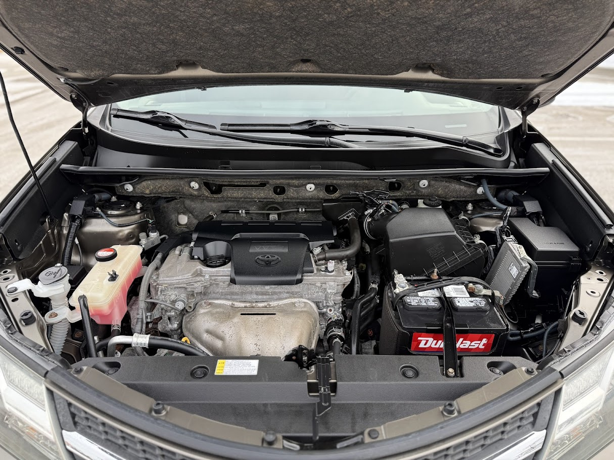 Toyota RAV4 LE AWD 2015