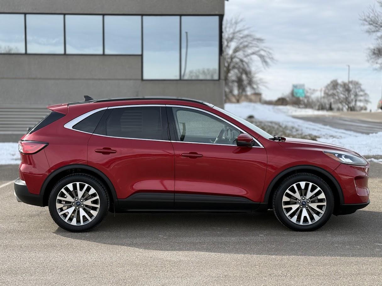 Ford Escape Hybrid Titanium 2020