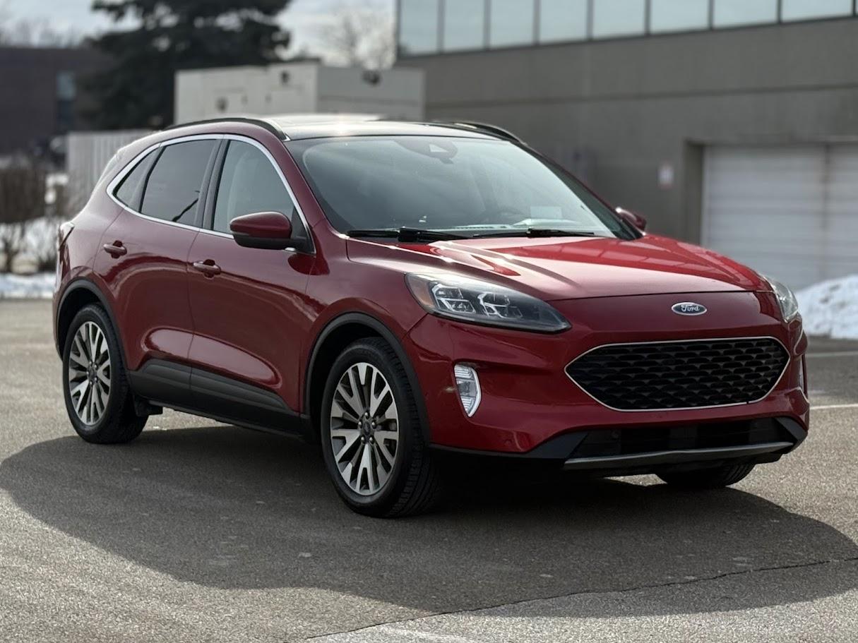 Ford Escape Hybrid Titanium 2020