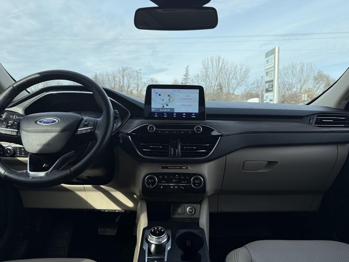 Ford Escape Hybrid Titanium 2020