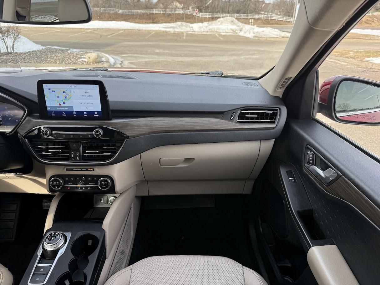 Ford Escape Hybrid Titanium 2020