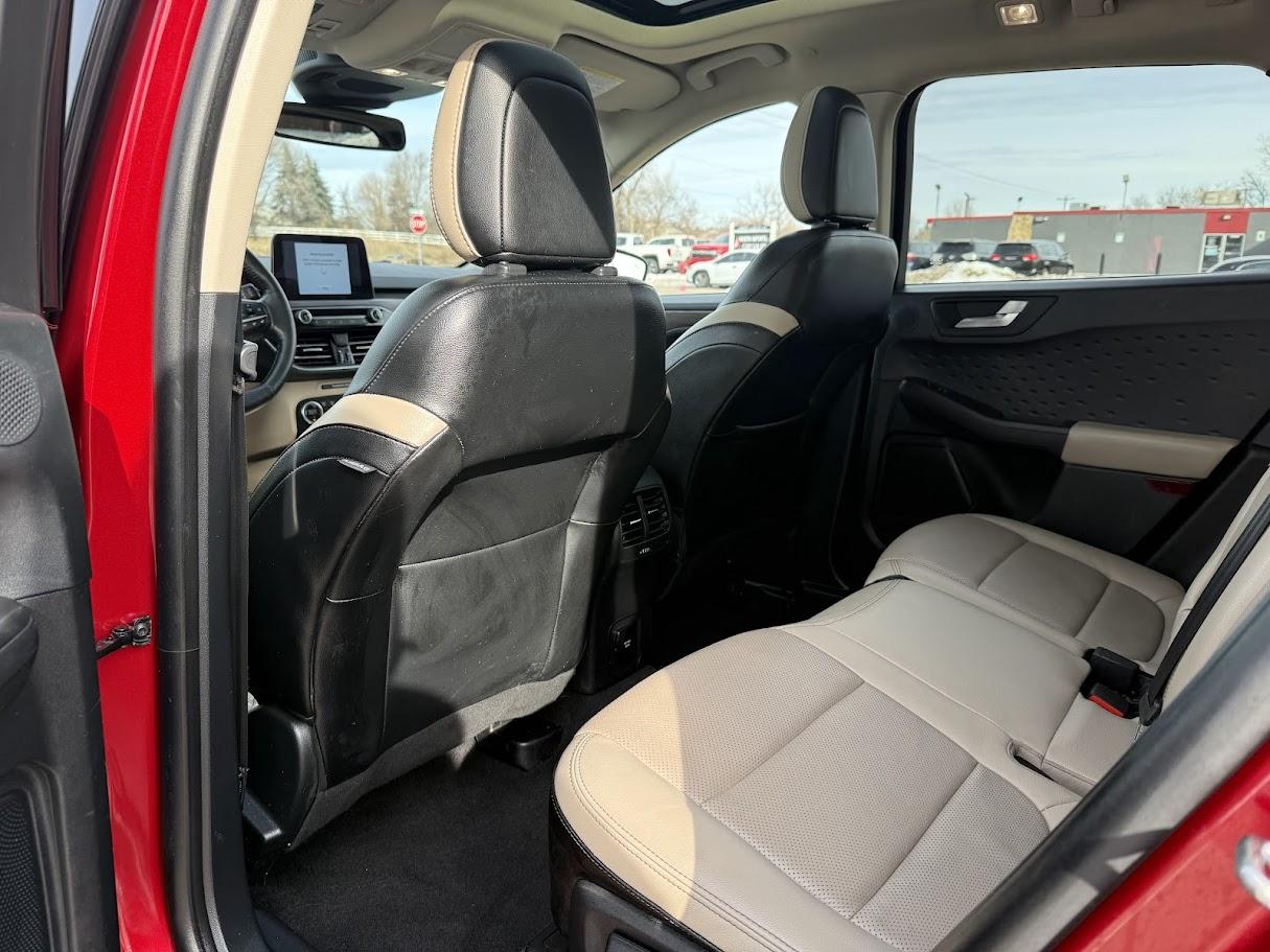 Ford Escape Hybrid Titanium 2020