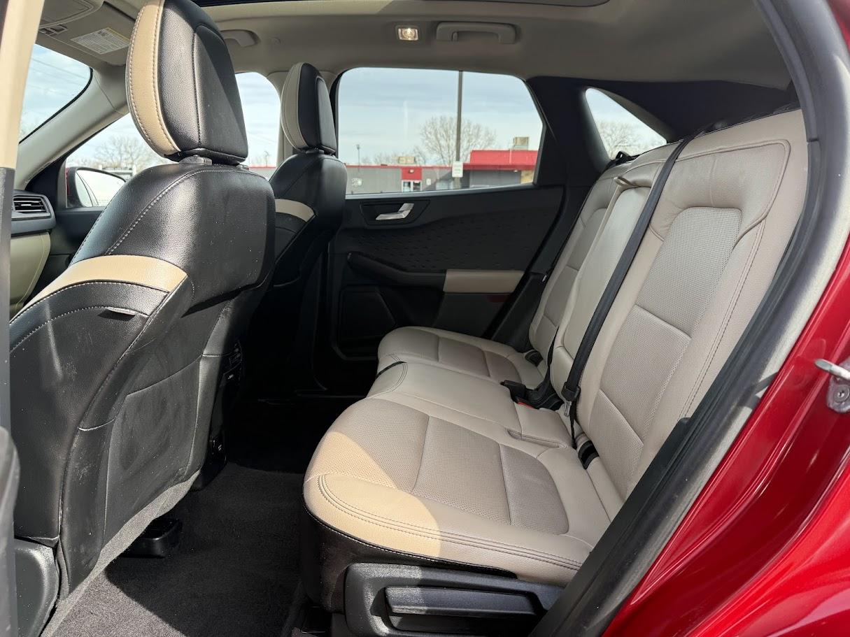 Ford Escape Hybrid Titanium 2020