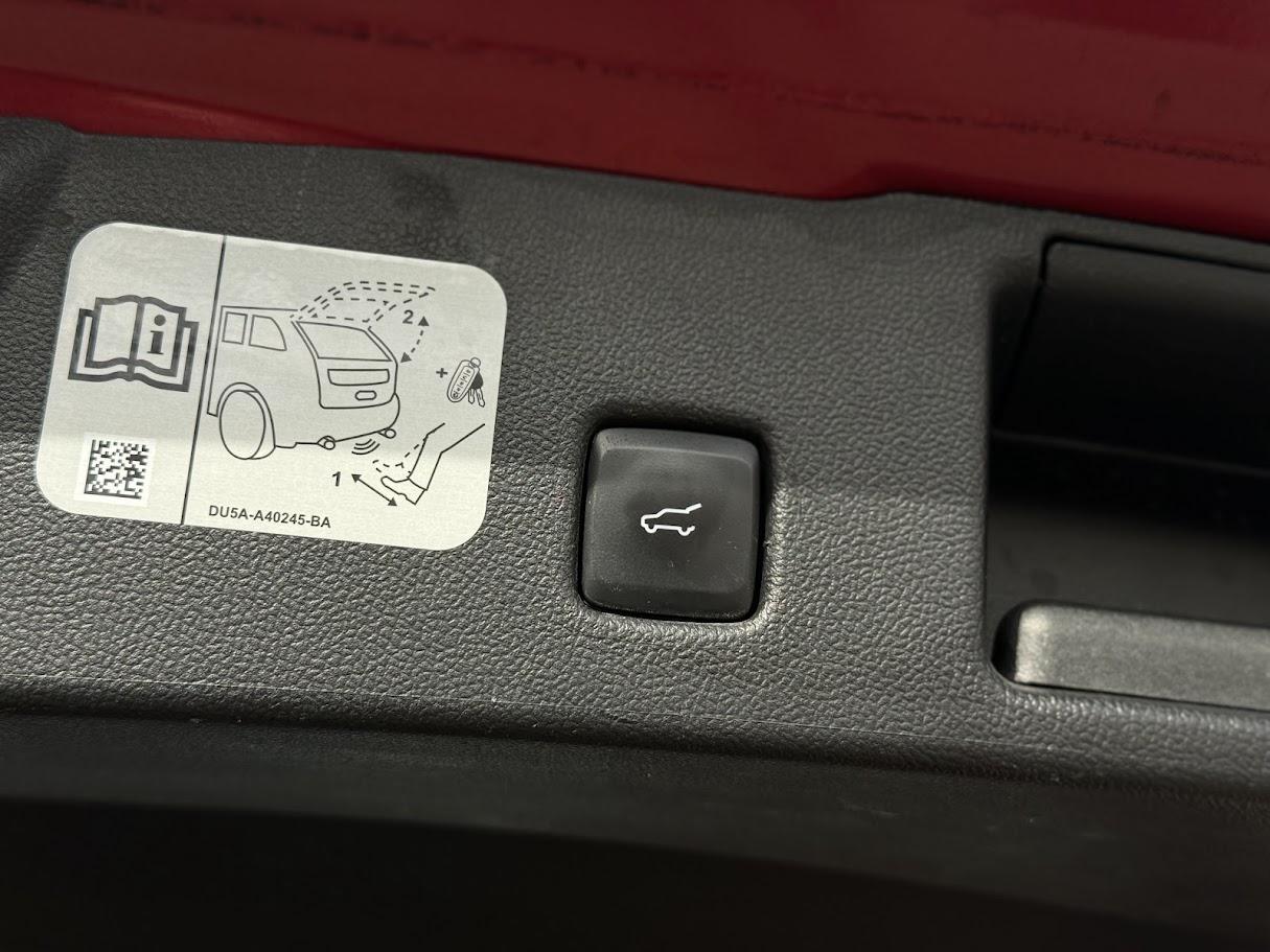 Ford Escape Hybrid Titanium 2020