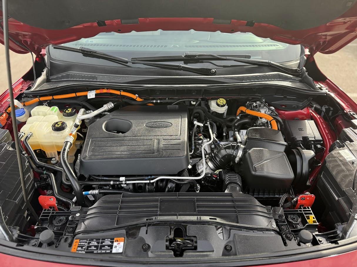 Ford Escape Hybrid Titanium 2020