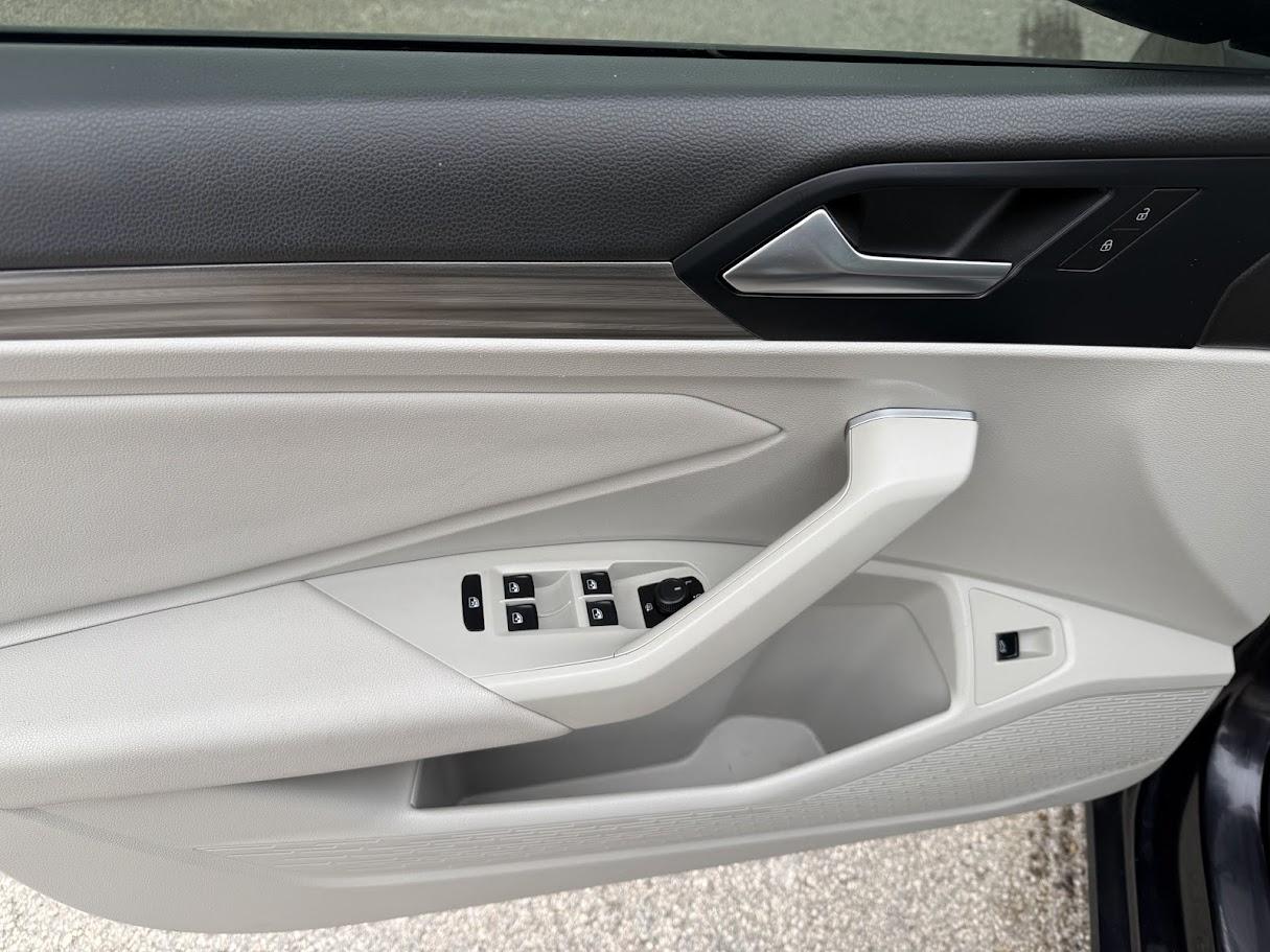 Volkswagen Jetta 1.4T SEL 8A 2019