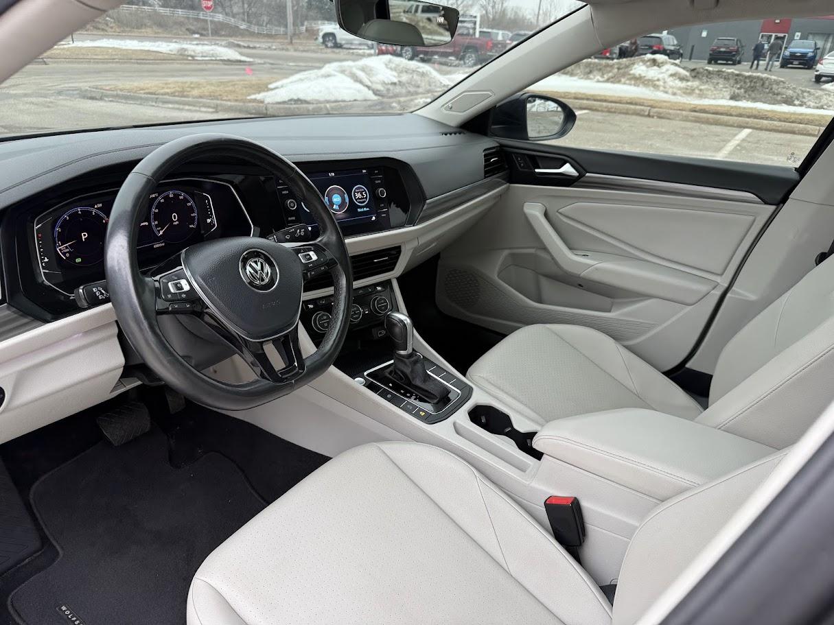 Volkswagen Jetta 1.4T SEL 8A 2019