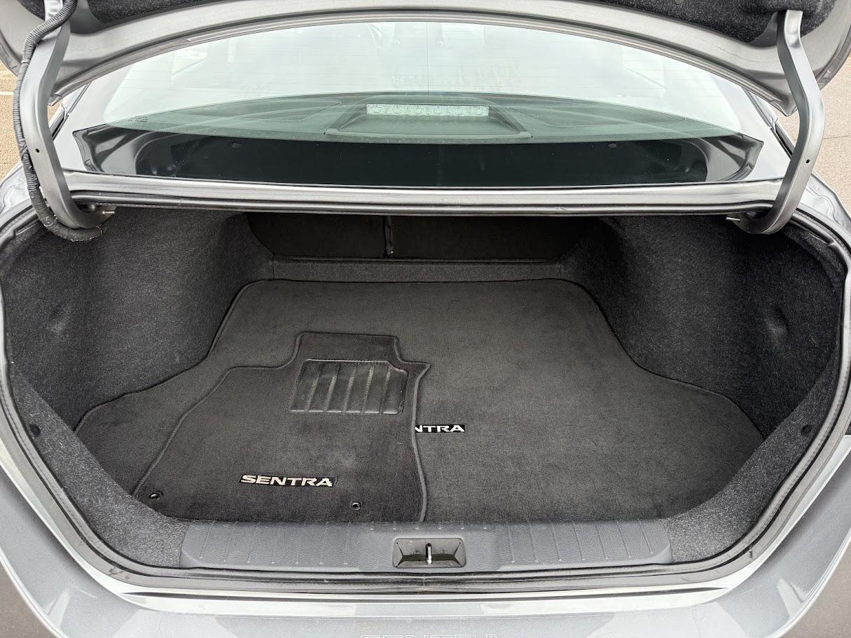 Nissan Sentra SV 2022