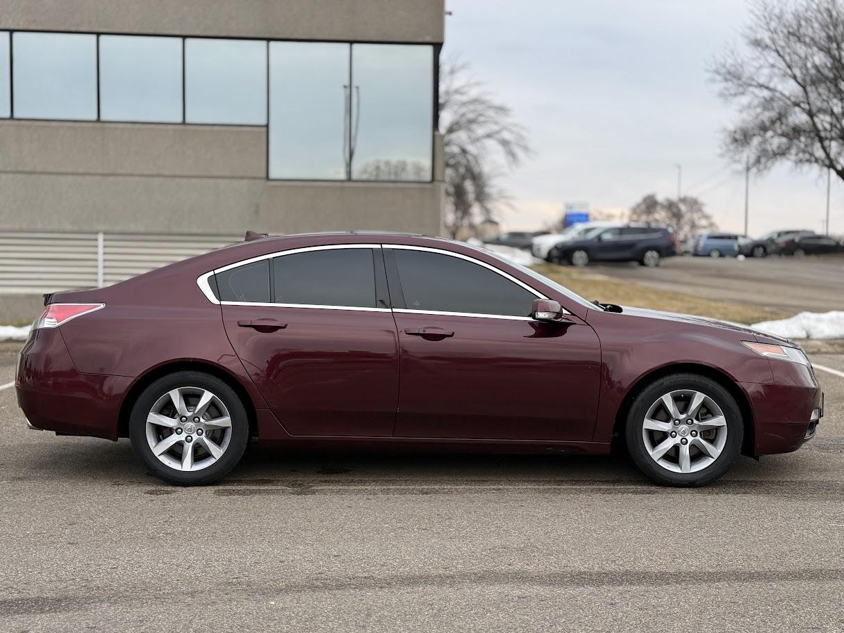 Acura TL 6-Speed AT with Tech Package and 18-In. WP 2012