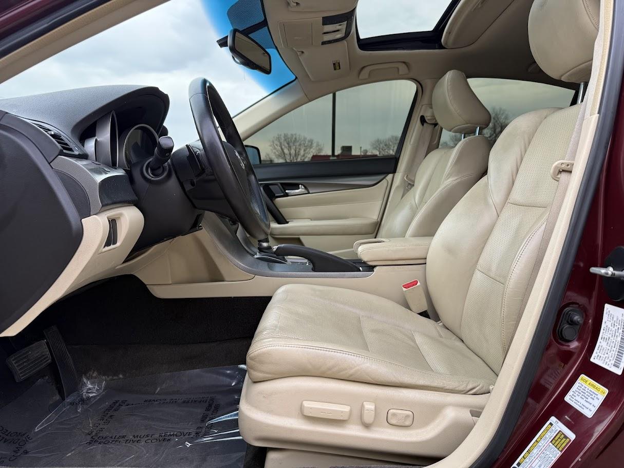 Acura TL 6-Speed AT with Tech Package and 18-In. WP 2012