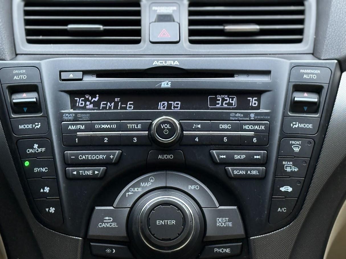 Acura TL 6-Speed AT with Tech Package and 18-In. WP 2012