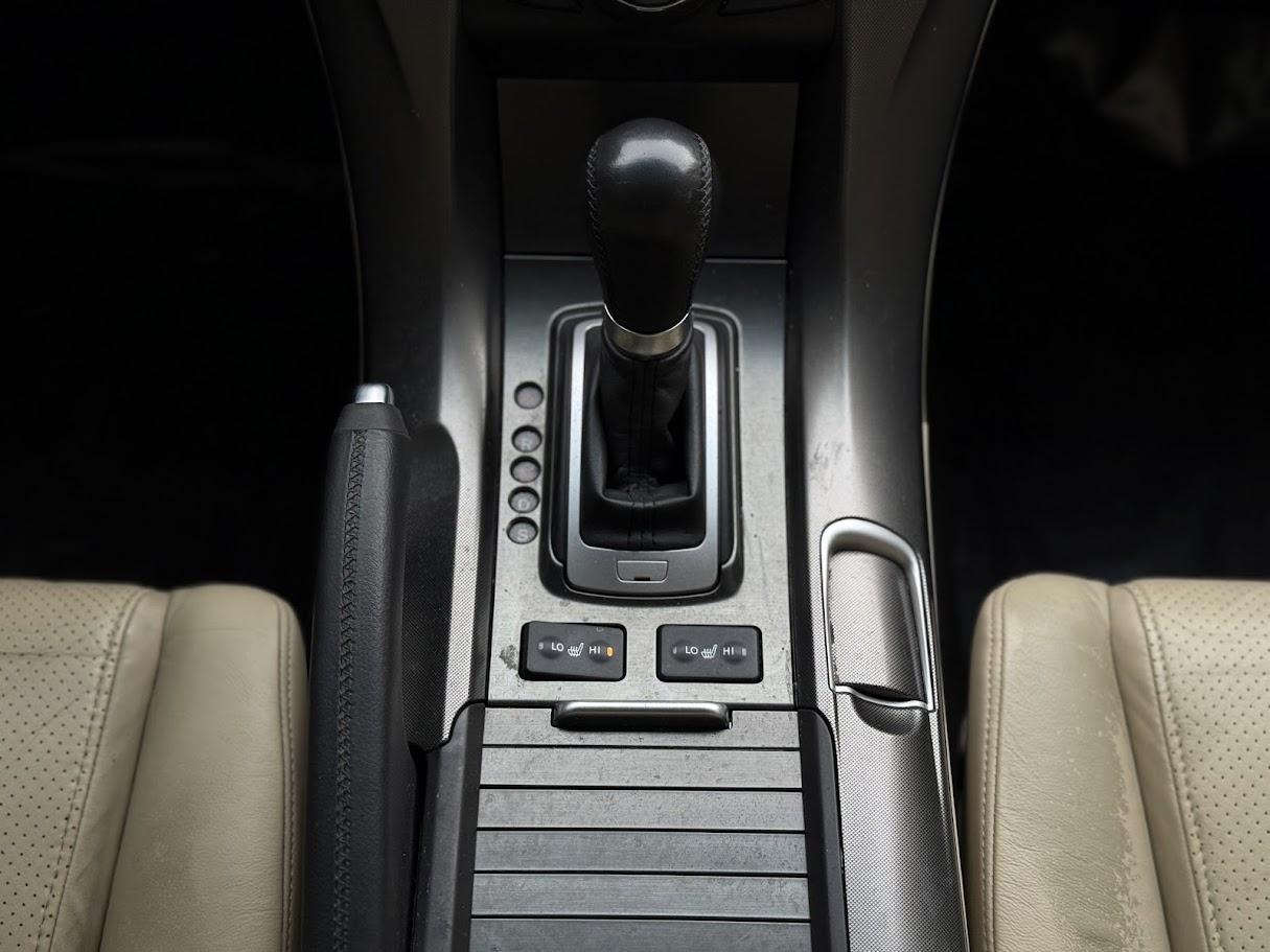 Acura TL 6-Speed AT with Tech Package and 18-In. WP 2012