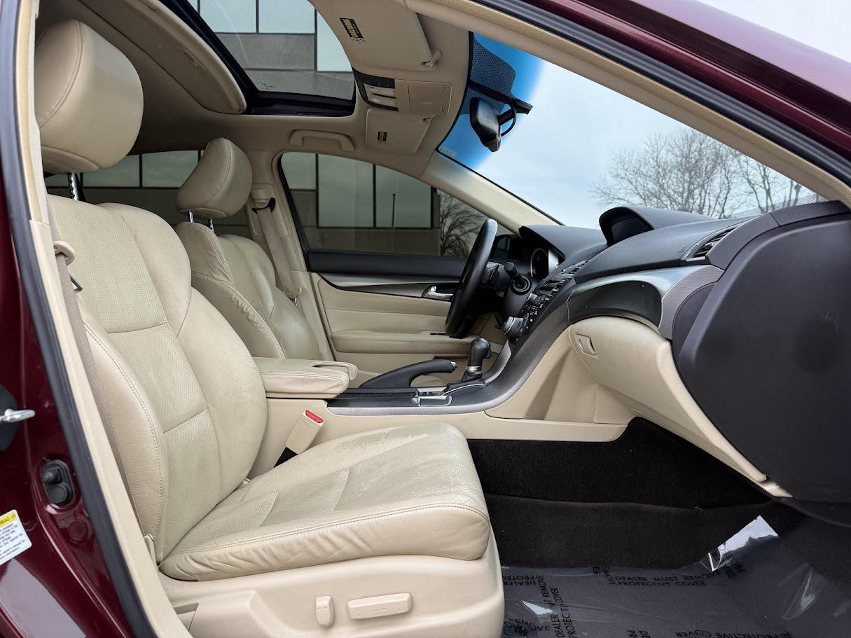 Acura TL 6-Speed AT with Tech Package and 18-In. WP 2012