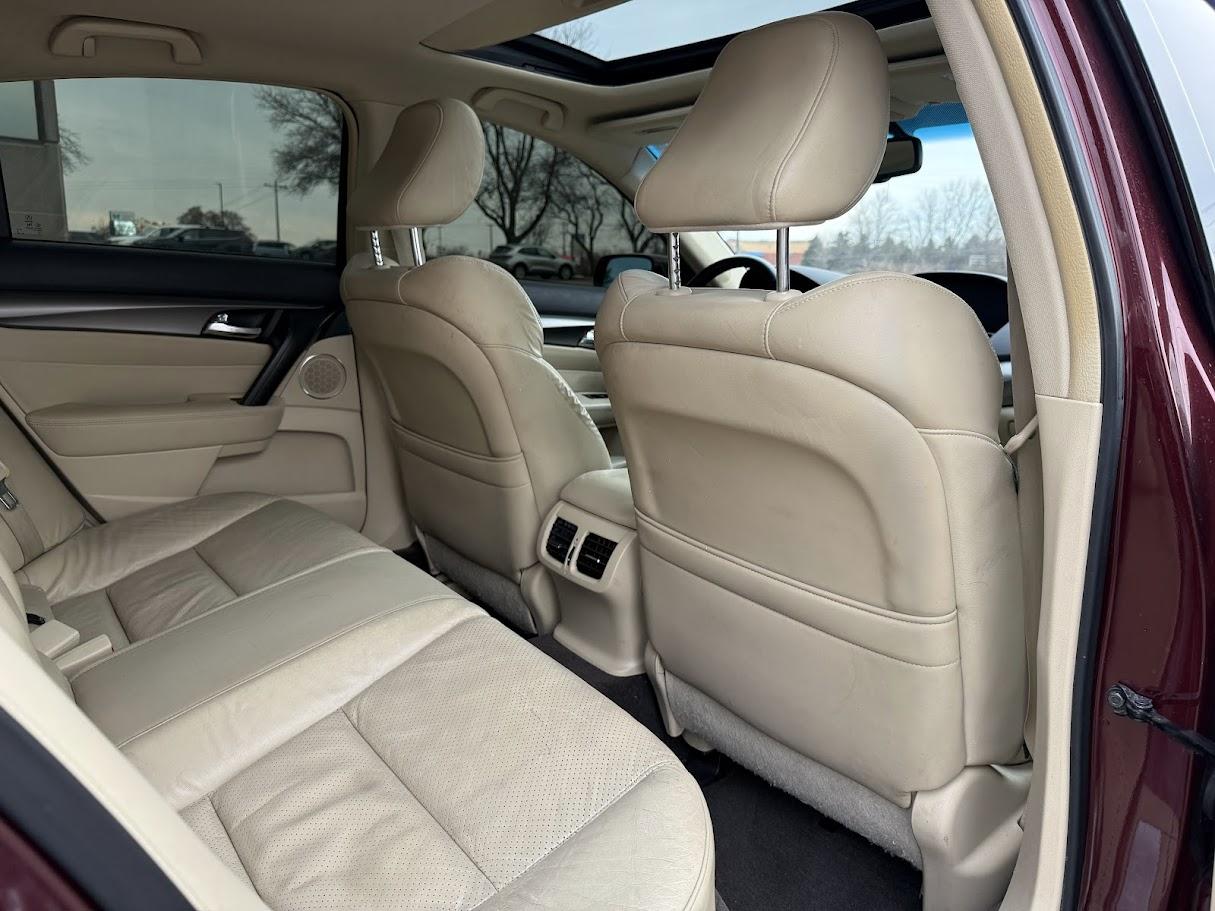 Acura TL 6-Speed AT with Tech Package and 18-In. WP 2012
