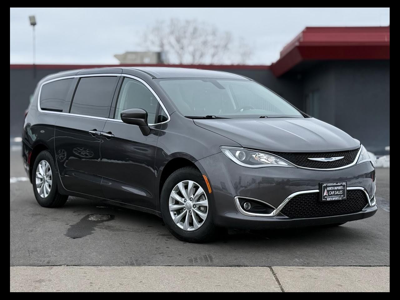 Chrysler Pacifica Touring Plus 2019