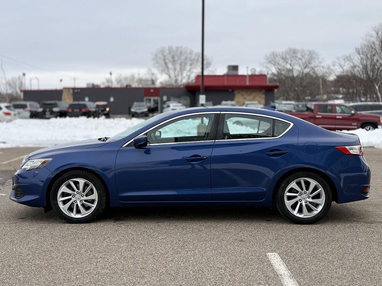 Acura ILX 8-Spd AT w/ Premium Package 2016