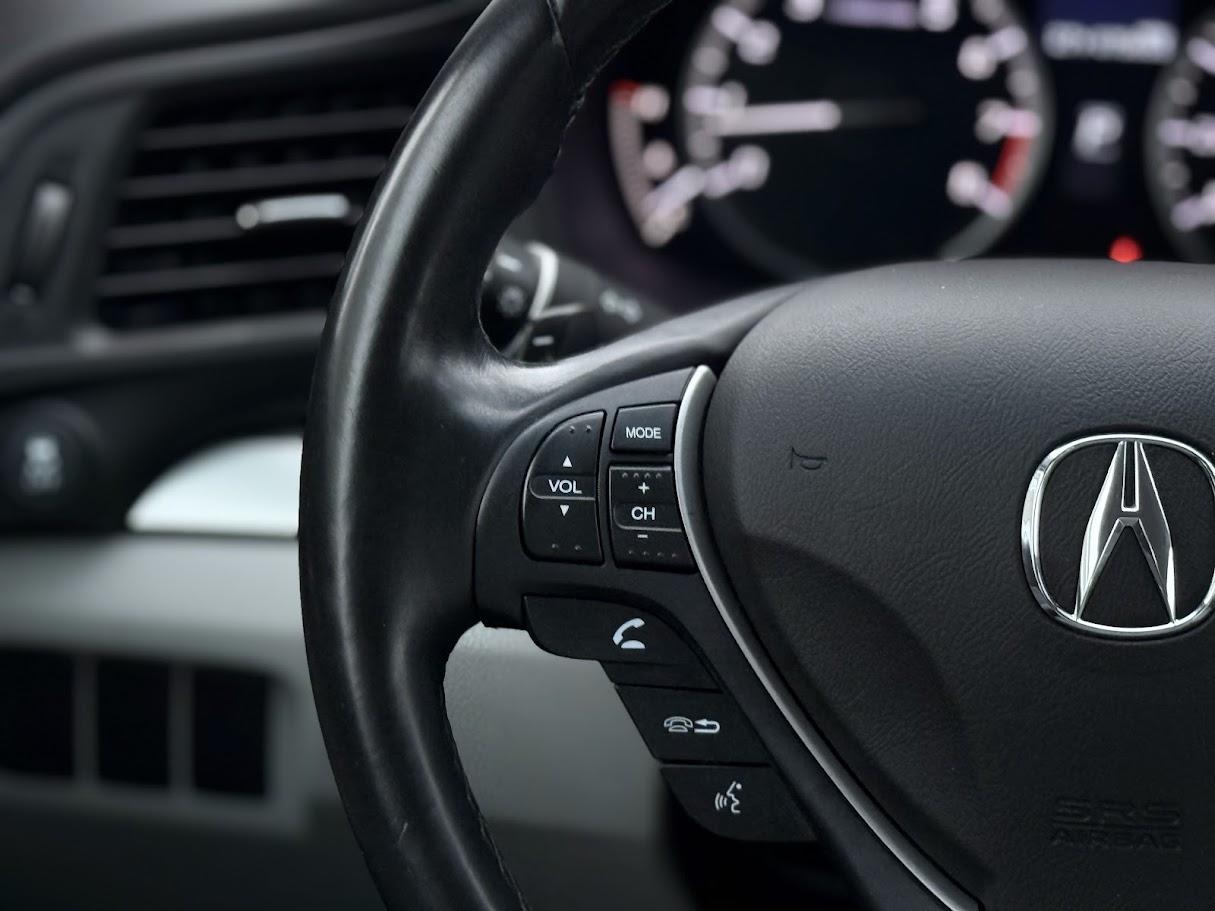 Acura ILX 8-Spd AT w/ Premium Package 2016