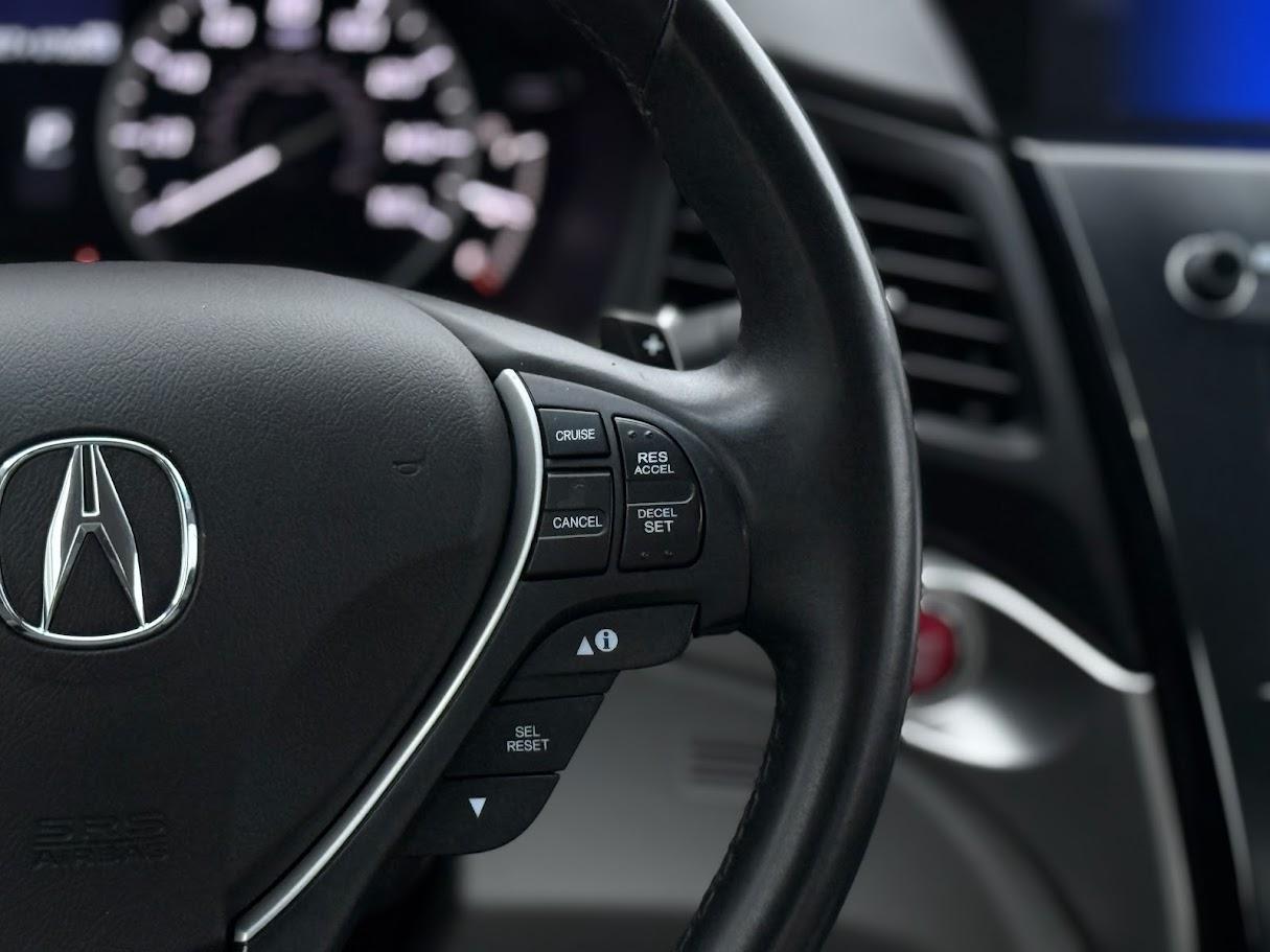 Acura ILX 8-Spd AT w/ Premium Package 2016