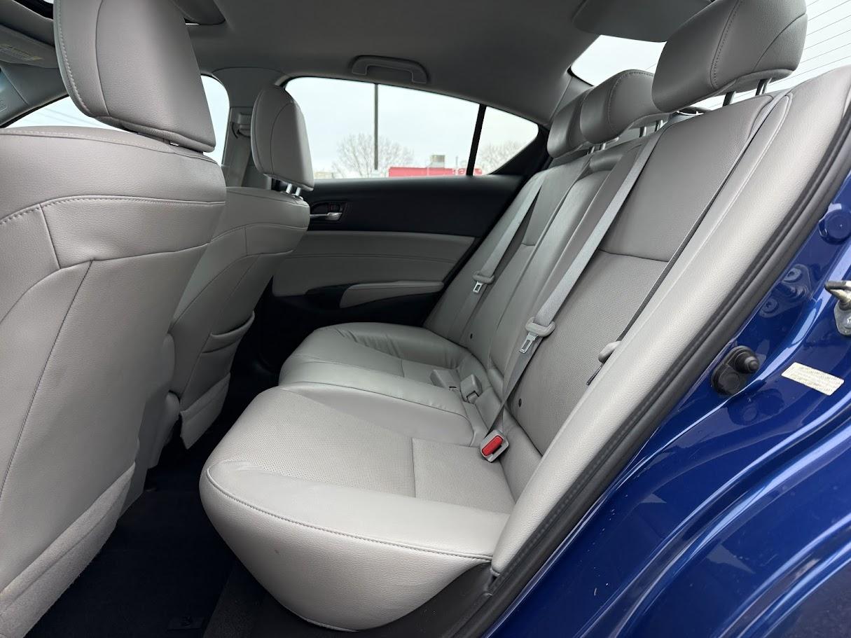 Acura ILX 8-Spd AT w/ Premium Package 2016