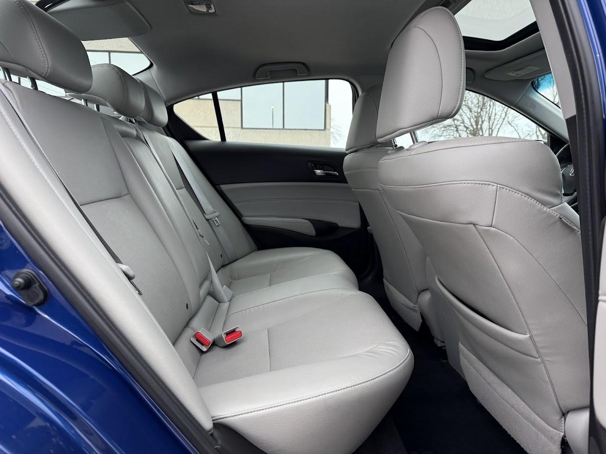 Acura ILX 8-Spd AT w/ Premium Package 2016