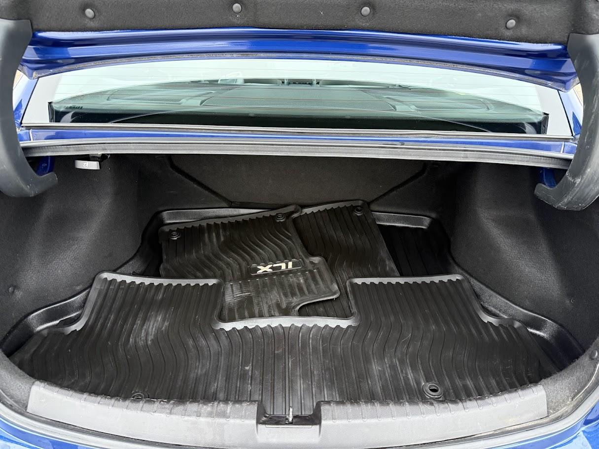 Acura ILX 8-Spd AT w/ Premium Package 2016