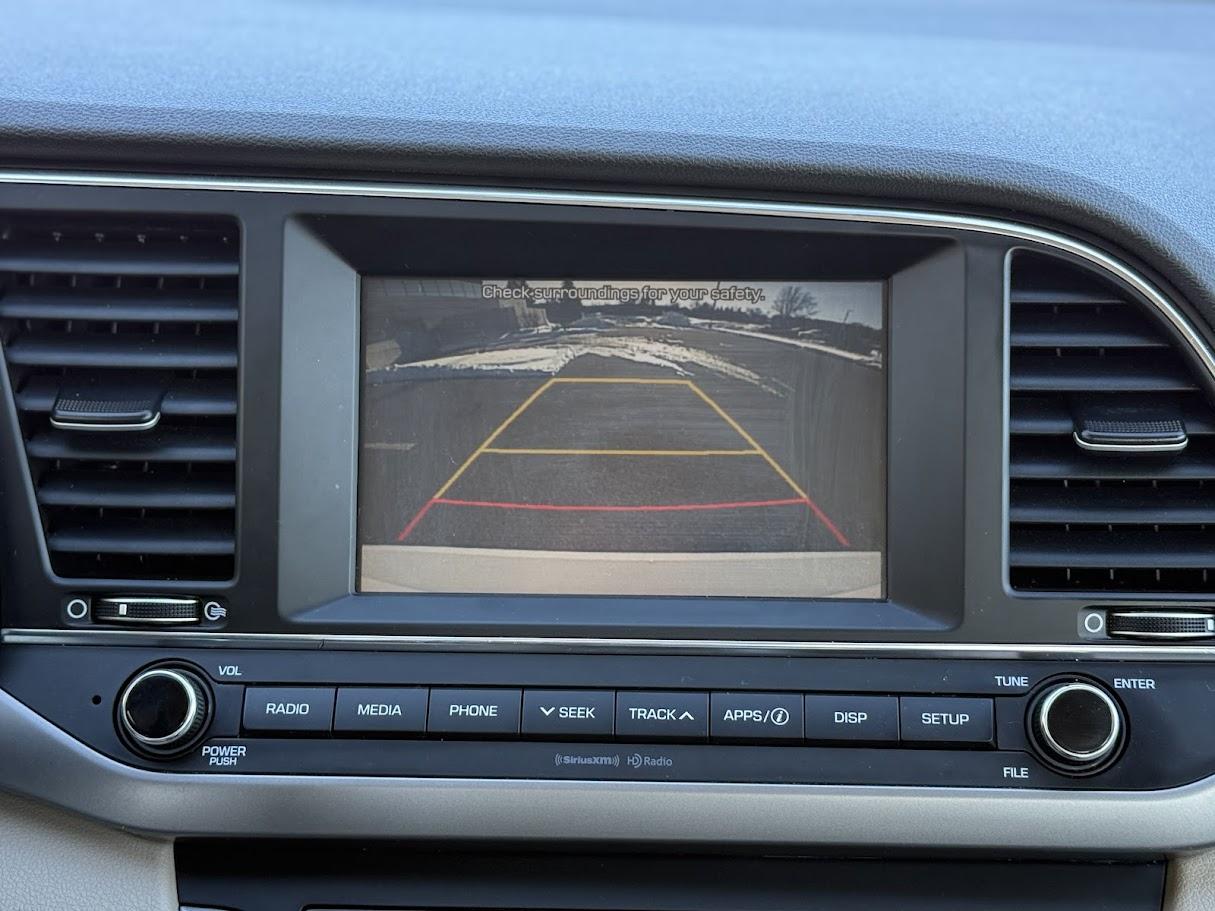 Hyundai Elantra SEL 2018