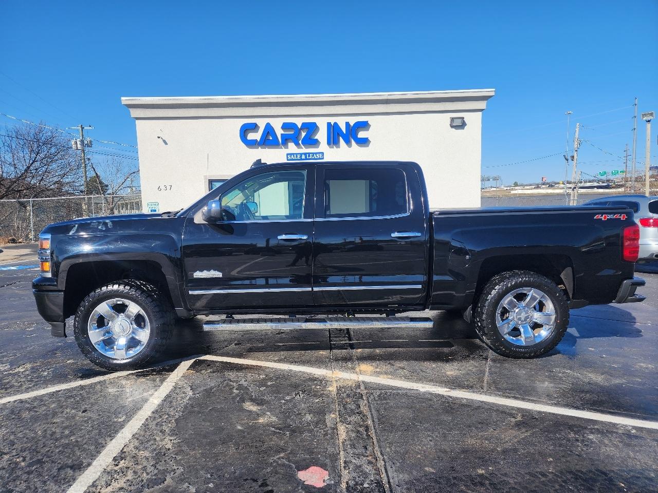 2015 Chevrolet Silverado 1500 4WD Crew Cab 143.5" High Country