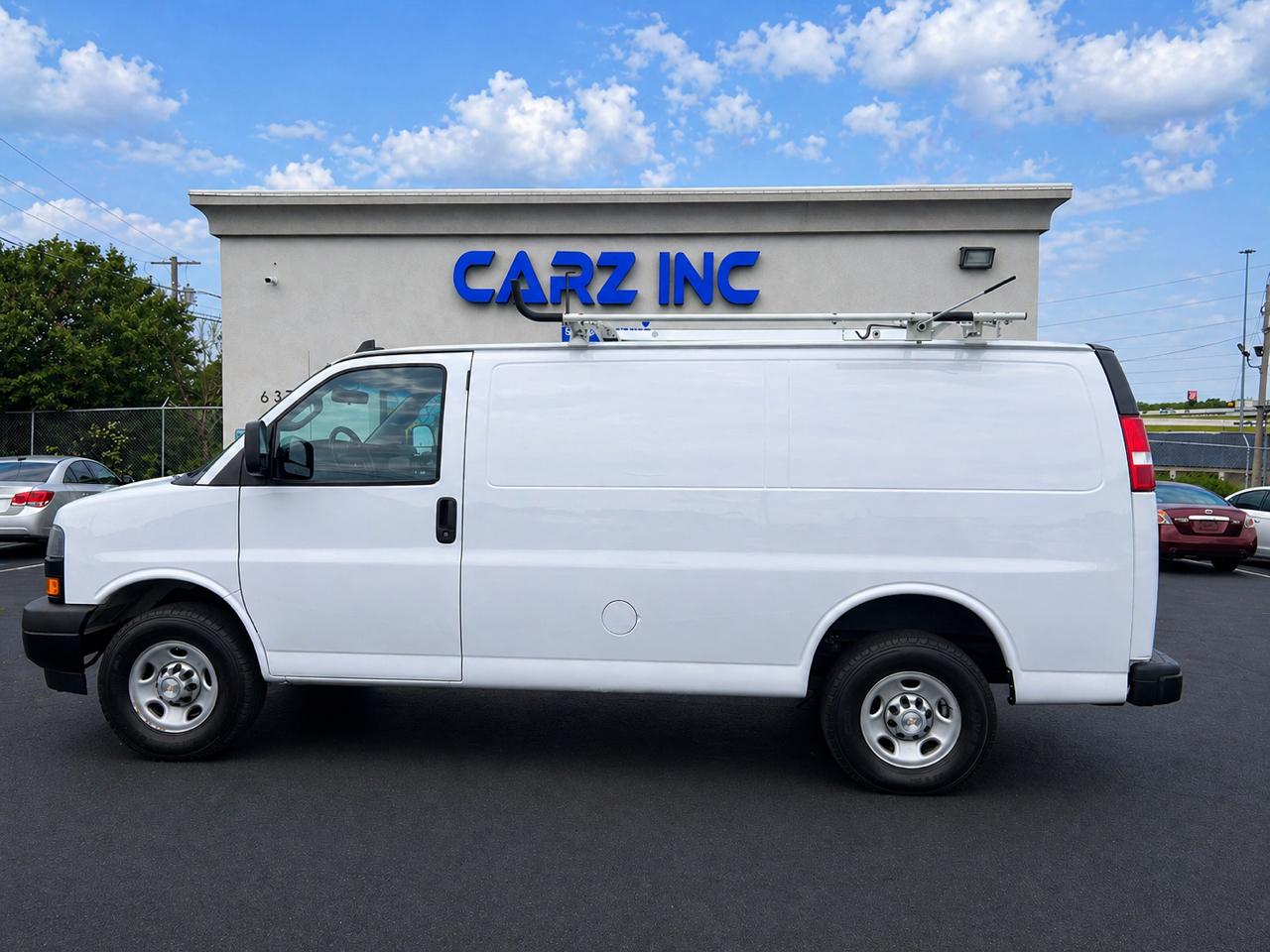 2022 Chevrolet Express Cargo Van RWD 2500 135"