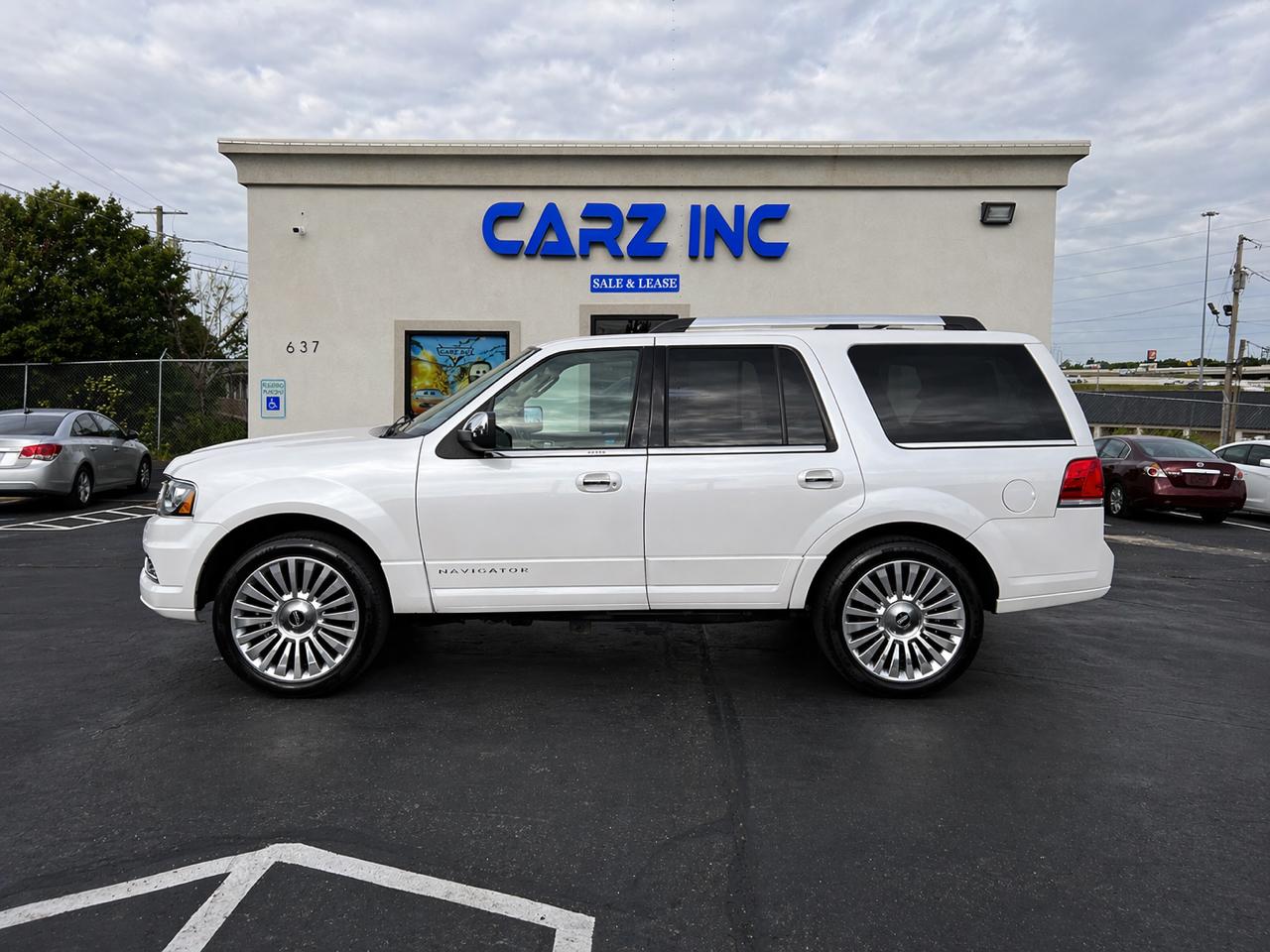 2017 Lincoln Navigator Select