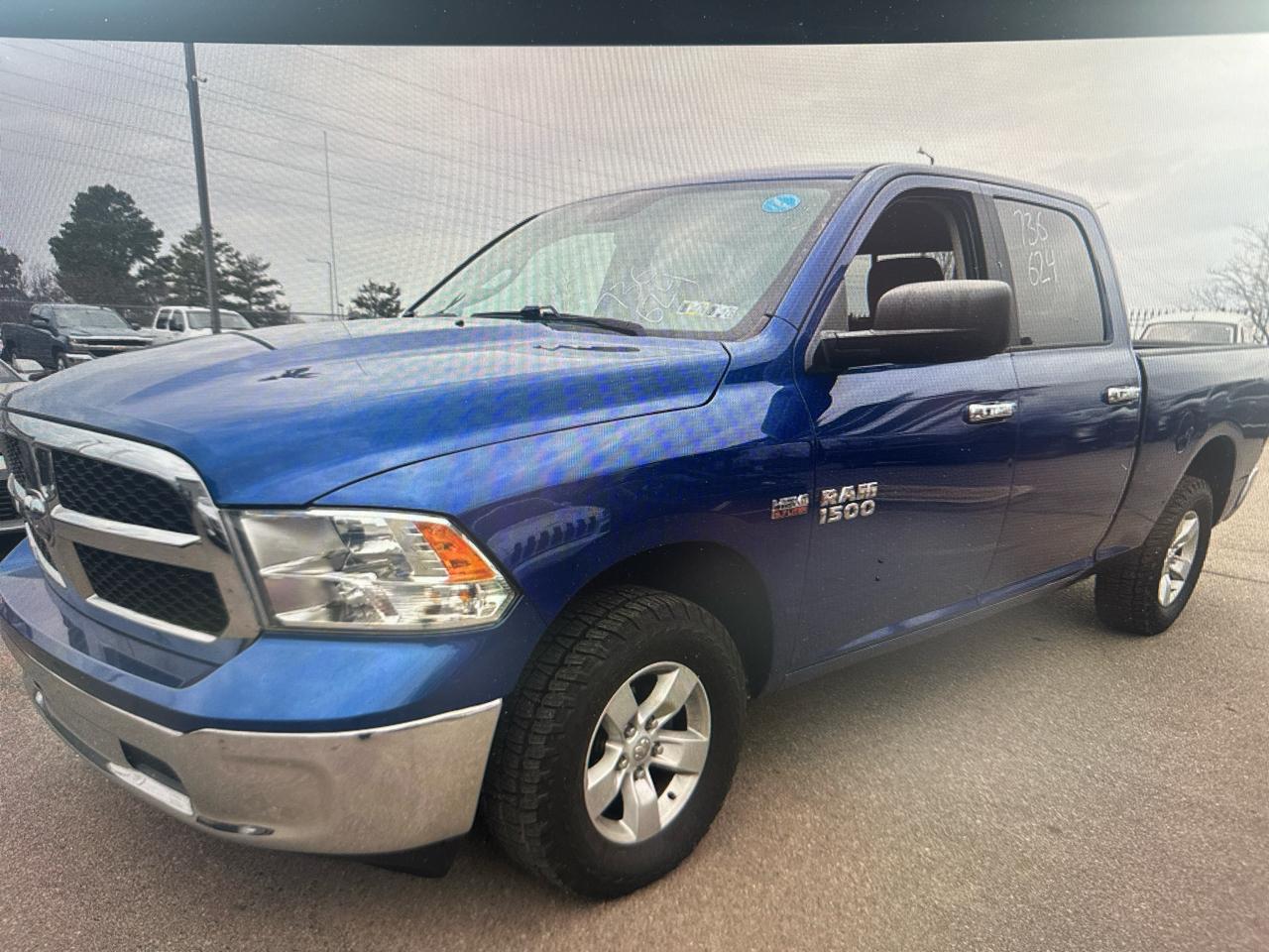 2017 RAM 1500 SLT 4x4 Crew Cab 6'4" Box
