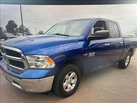 2017 RAM 1500 SLT 4x4 Crew Cab 6'4" Box