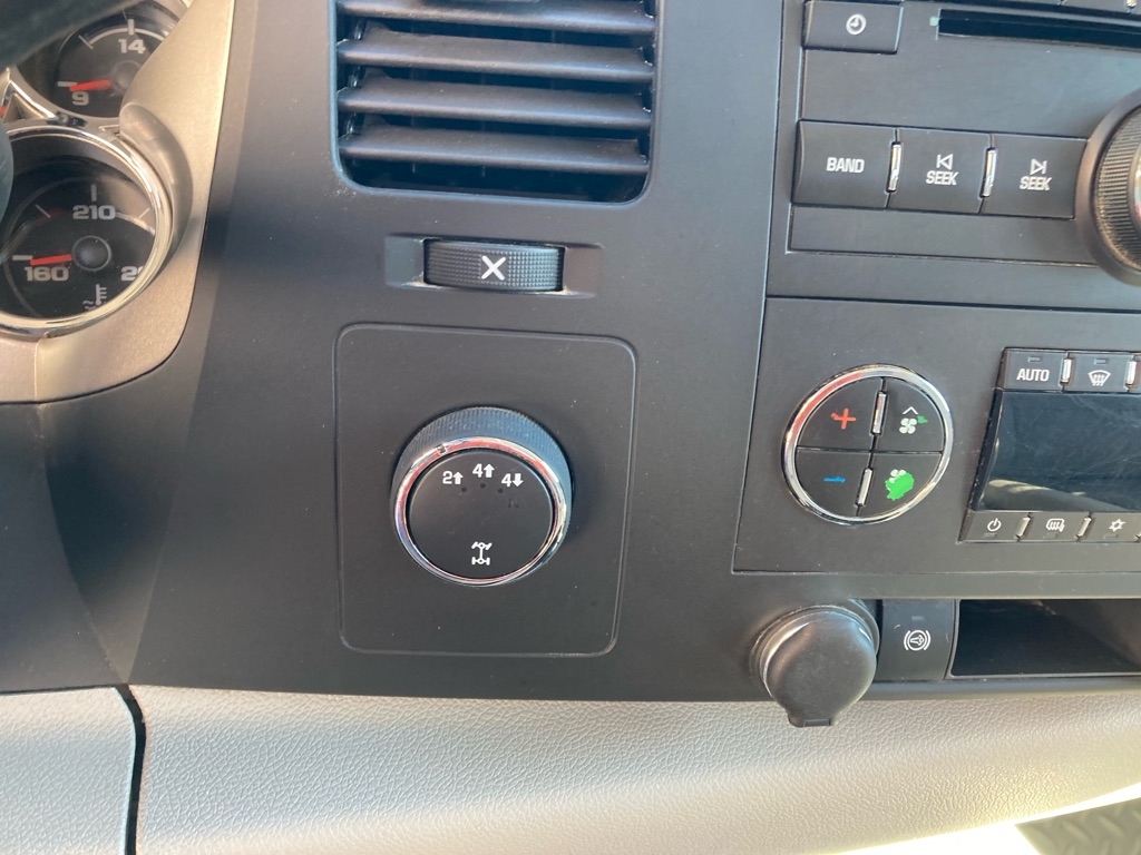 Chevrolet Silverado 3500HD LT Crew Cab 4WD 2014