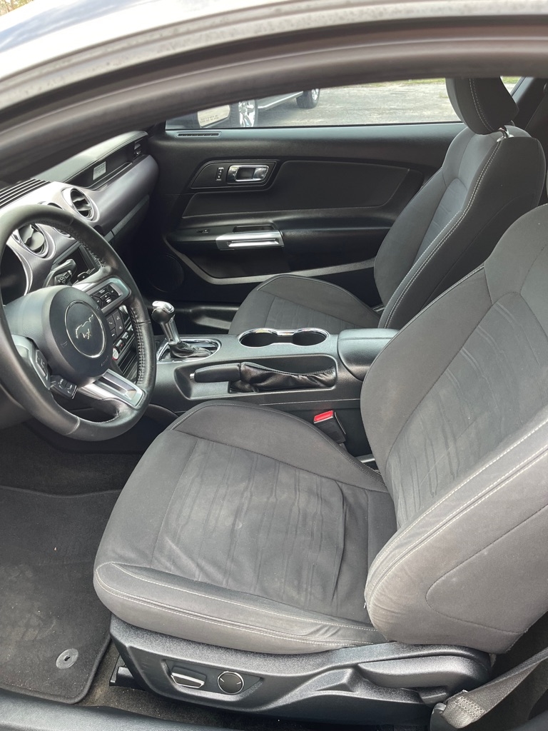 Ford Mustang EcoBoost Coupe 2017