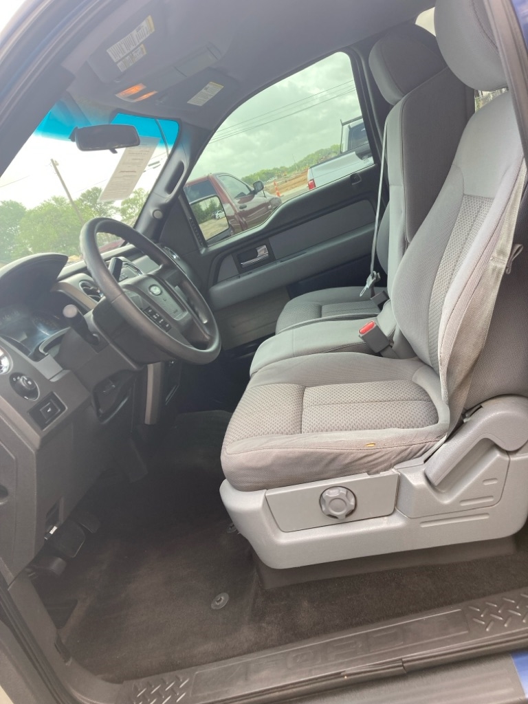 Ford F-150 XL SuperCrew 5.5-ft. Bed 2WD 2012