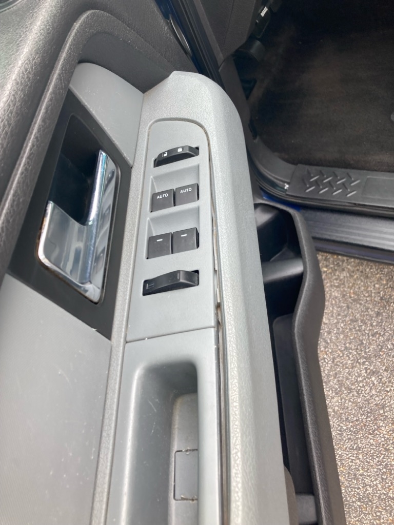 Ford F-150 XL SuperCrew 5.5-ft. Bed 2WD 2012