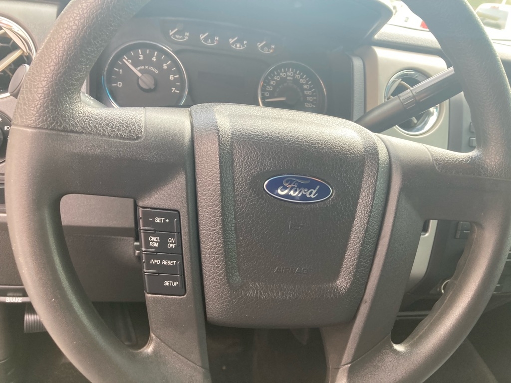 Ford F-150 XL SuperCrew 5.5-ft. Bed 2WD 2012