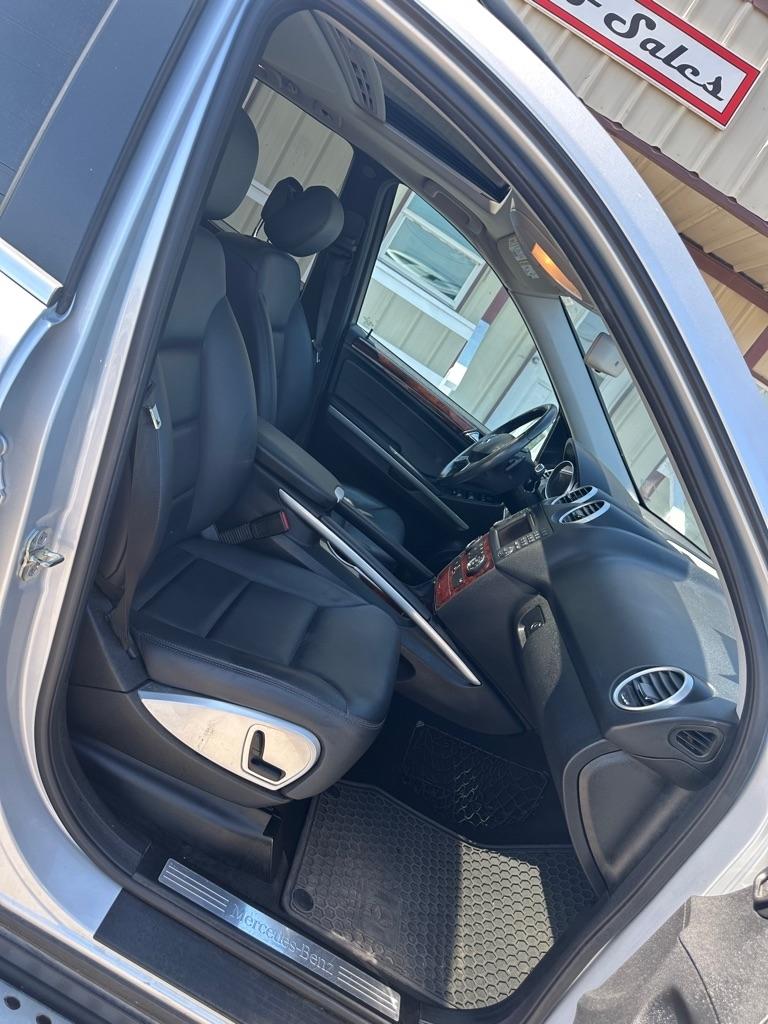 Mercedes-Benz M-Class ML350 2011