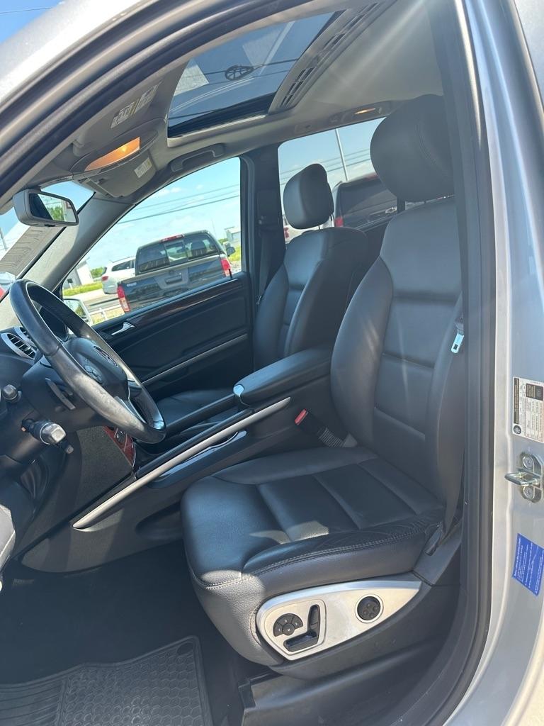 Mercedes-Benz M-Class ML350 2011