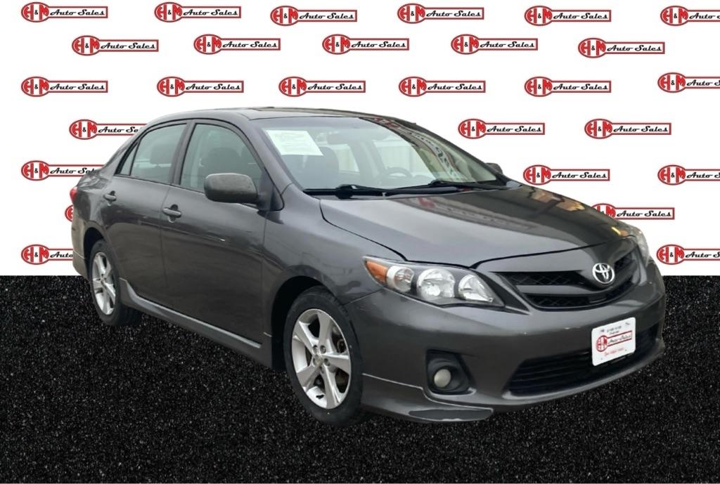 Toyota Corolla L 5-Speed MT 2012