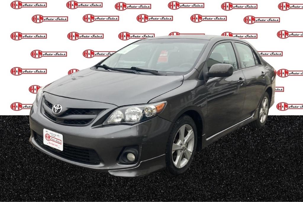 Toyota Corolla L 5-Speed MT 2012