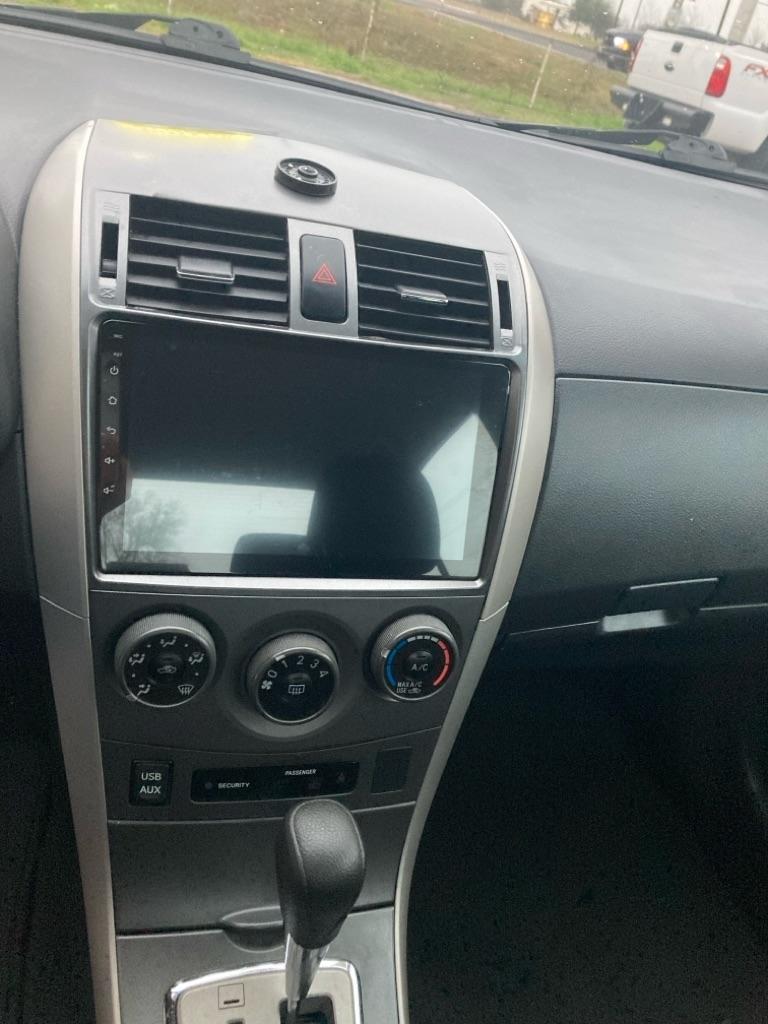 Toyota Corolla L 5-Speed MT 2012