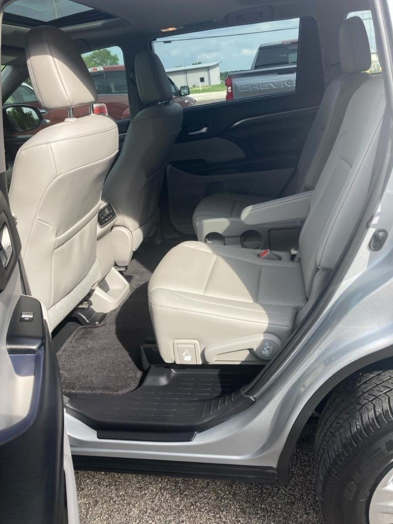 Toyota Highlander Limited FWD V6 2018
